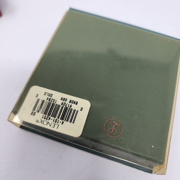 Lenox Yuletide Glowlites Heart Tea Light Holder and Round Ornament 2pc Set - Picture 3 of 10